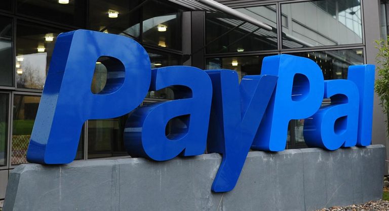PayPal quarterly revenues exceed $3 billion for the first time