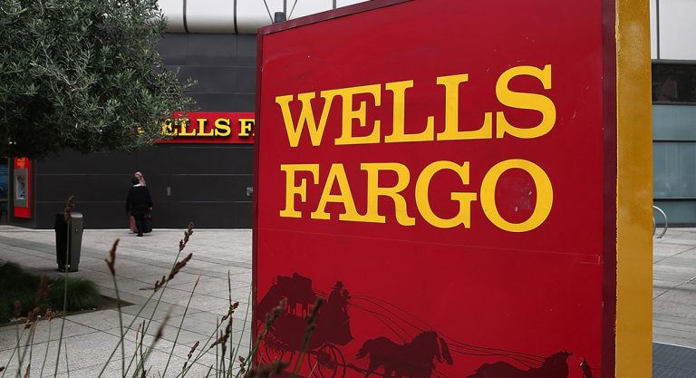 Warren Slams Wells Fargo & Co.on Messed Up Fee Refund Warren Slams Wells Fargo & Co.on Messed Up Fee Refund